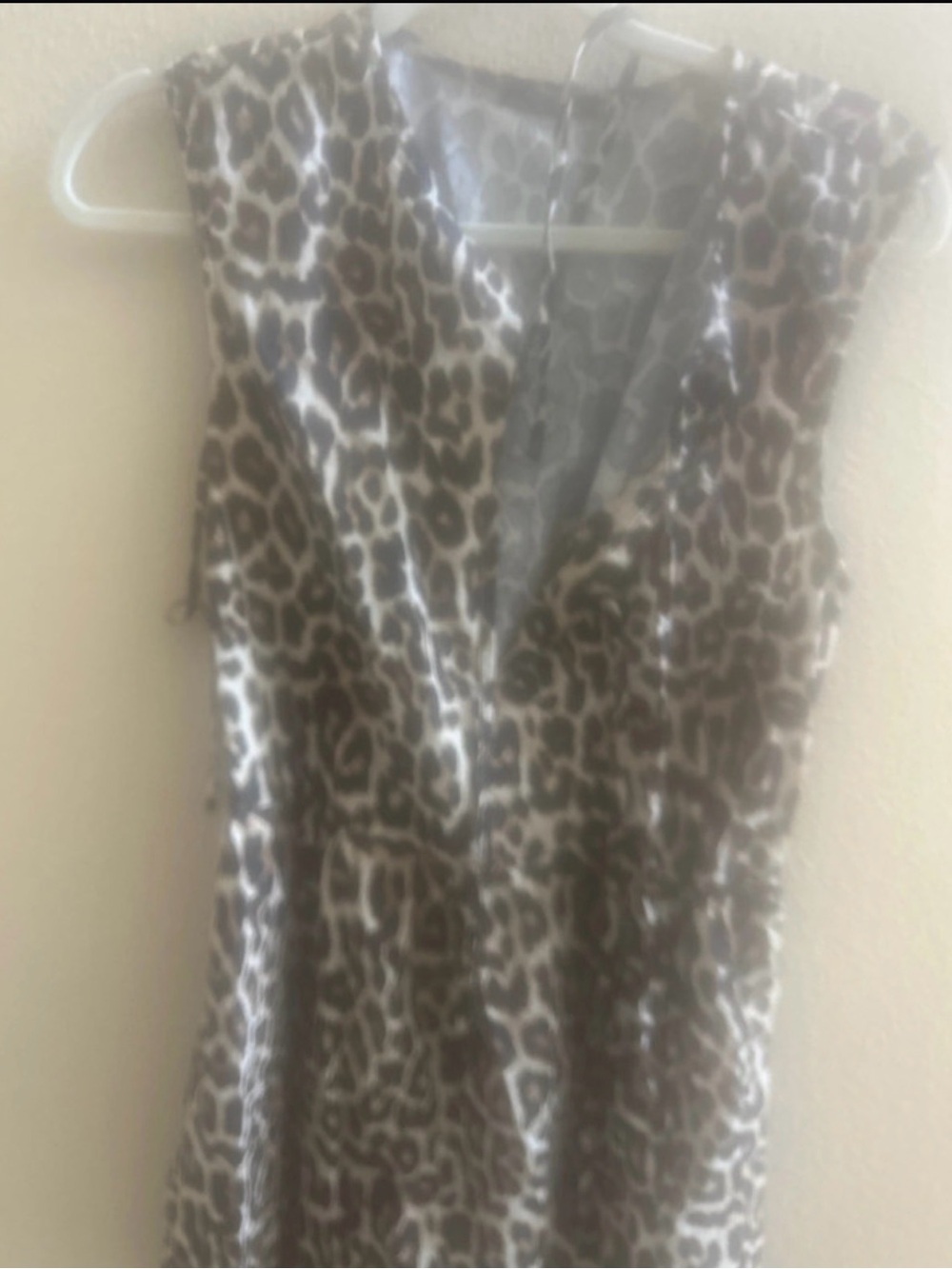 Sleeveless Leopard Print V-Neck Tunic Top - Brown